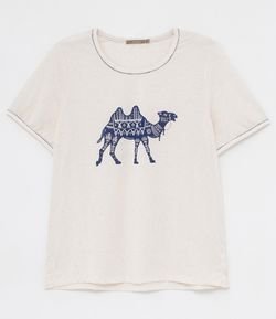 Blusa com Estampa Camelo Curve & Plus Size