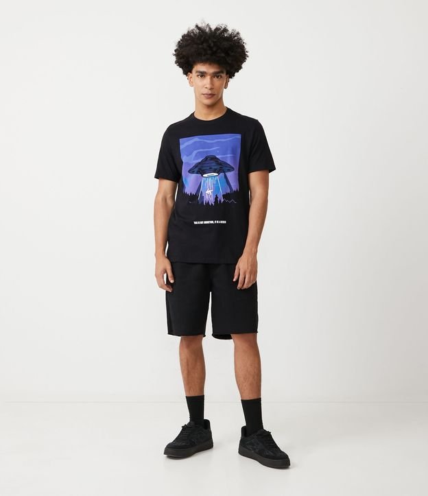 Camiseta Regular com Estampa de Nave Espacial Brilha no Escuro Preto 2