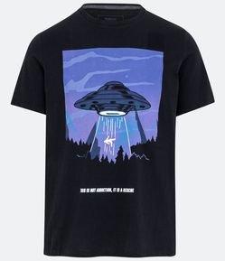 Camiseta Regular com Estampa de Nave Espacial Brilha no Escuro