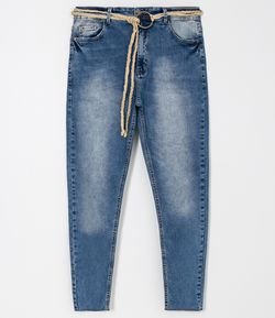 Calça Jeans Skinny com Cinto Curve & Plus Size