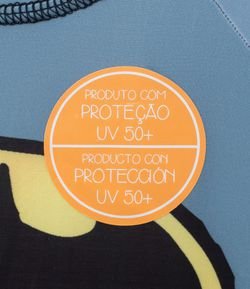 Camiseta Infantil com Proteção UV Estampa Corpo do Batman - Tam 2 a 10 anos