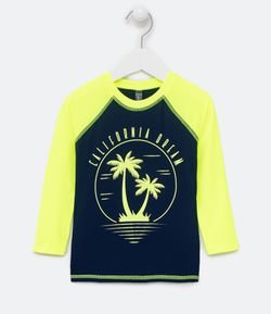 Camiseta Praia Infantil com Proteção UV Estampada - Tam 2 a 14 anos