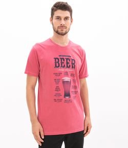 Camiseta Comfort Fit Estampa Lettering Beer com Copo de Cerveja 