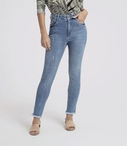 Calça Jeans Skinny com Barra Desfiada 