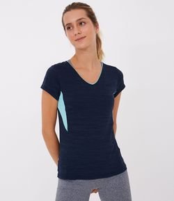 Camiseta Esportiva Lisa com Recorte 