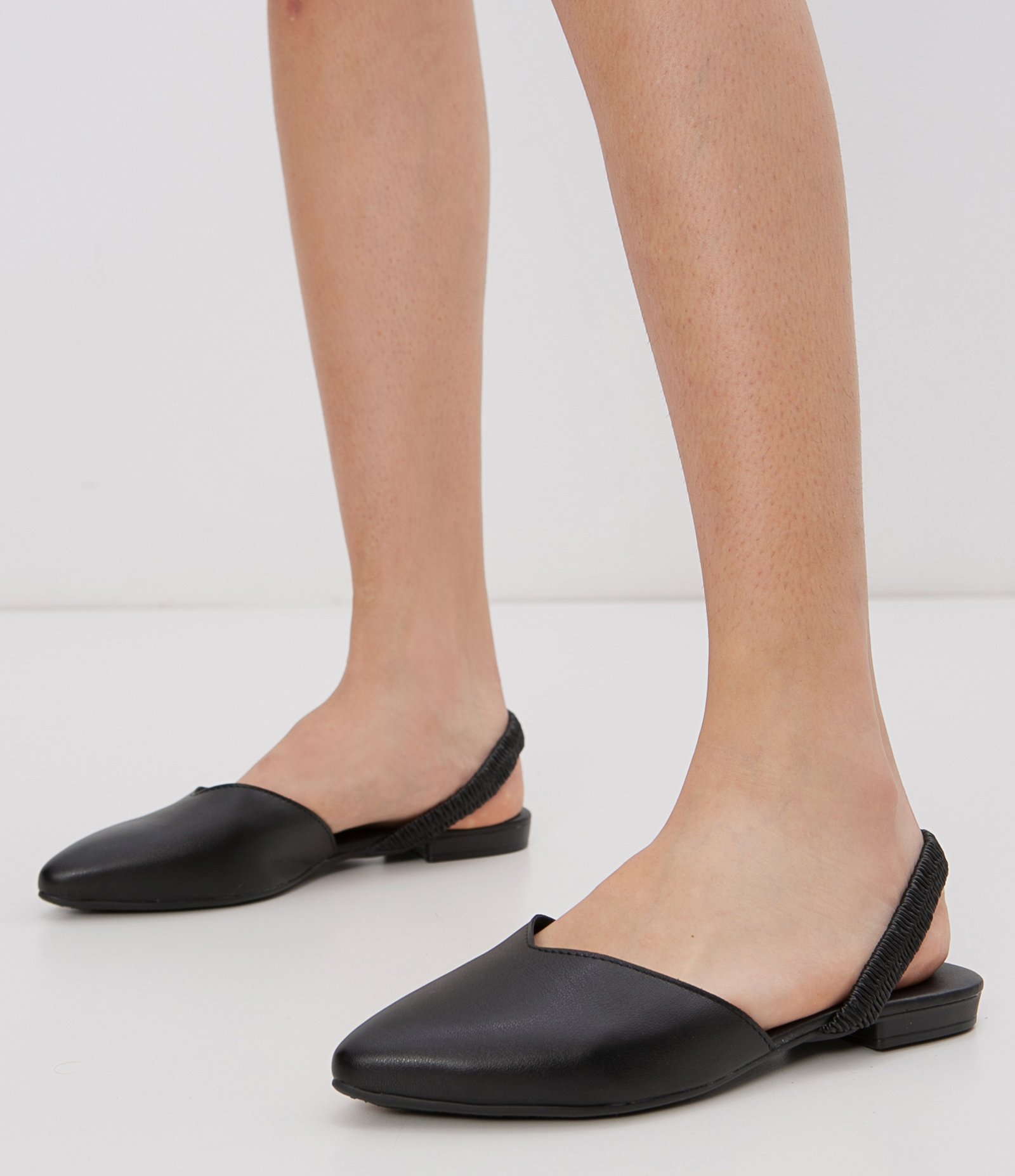 Sapatilha Mule Bico Fino e Elástico no Tornozelo Beira Rio Preto 5