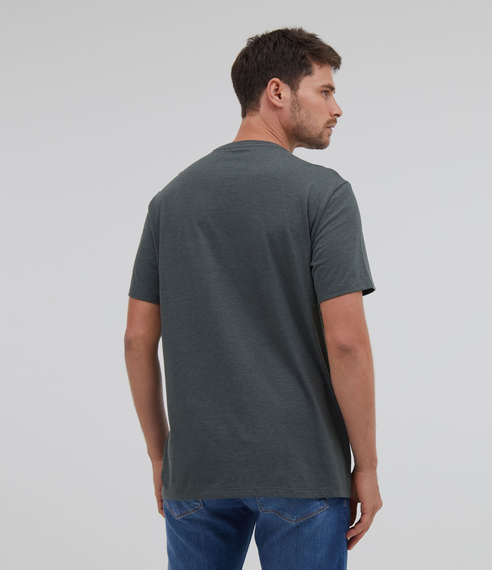 Camiseta Comfort Básica em Meia Malha com Manga Curta Rosin 2