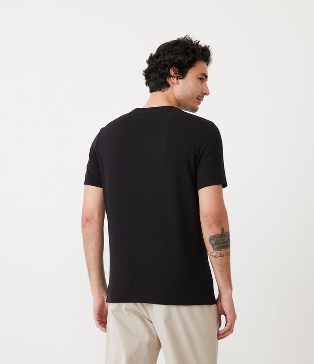 Camiseta Slim em Algodão Peruano com Textura Canelada Preto 3