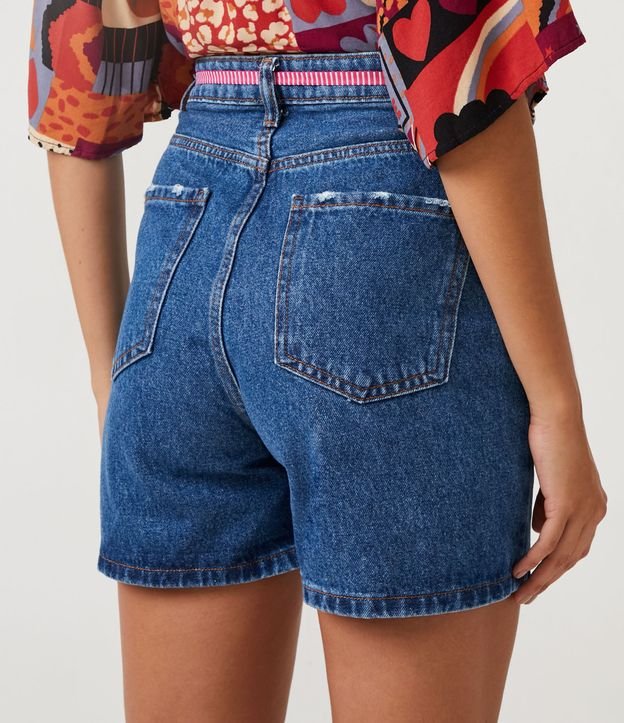 Short Mom Cintura Alta em Jeans com Bolsos com Puídos Azul 3