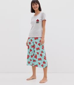 Pijama Estampa Melancia com Calça Pantacourt 