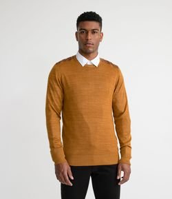 Blusão Suéter Liso com Detalhe em Suede no Ombro