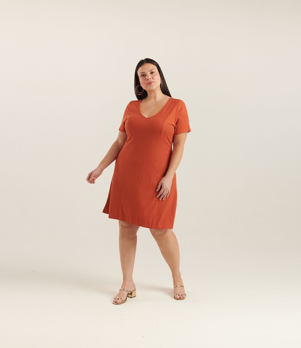 vestidos plus size na renner