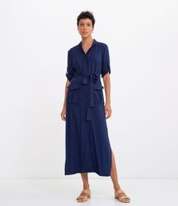 Vestido Chemise Longo com Bolsos e Cinto Faixa