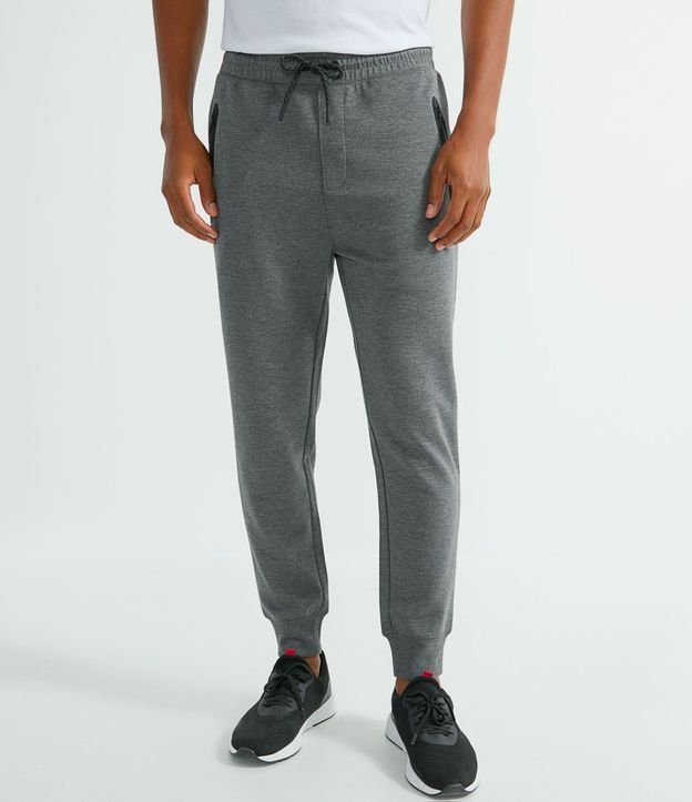 Calça Esportiva com Barra Ajustada