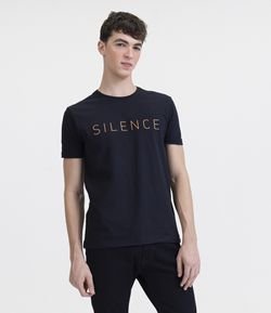Camiseta Slim Estampa Silence