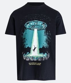 Camiseta Regular com Estampa Gato Abduzido Brilha no Escuro