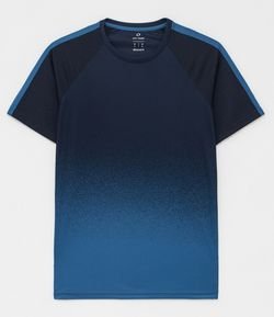 Camiseta Esportiva Comfort Estampada com Detalhe nas Mangas 