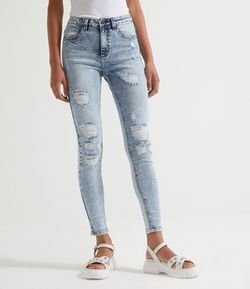 Calça Jeans Marmorizada com Puídos