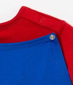 Blusa Infantil Estampa Mulher Maravilha com Capa - Tam 4 a 14 anos - Renner