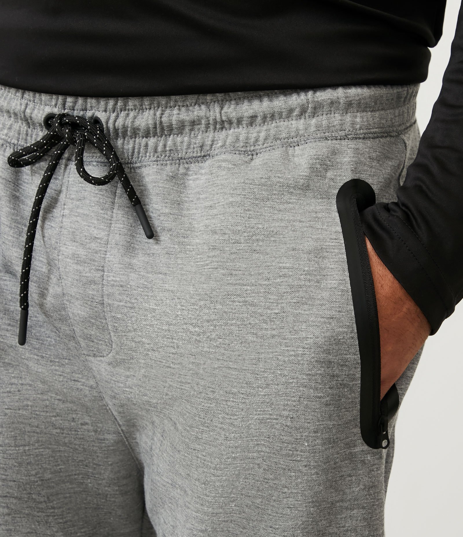 Calça Jogger Esportiva em Moletom Tecnológico Cinza Claro 4