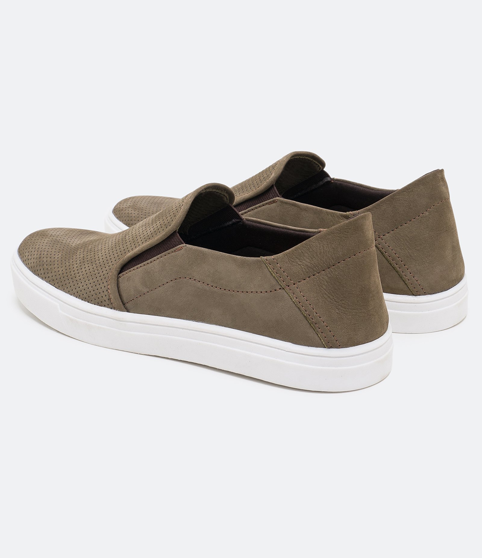 Tênis Slip On em Couro Nobuck Marrom 3