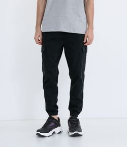 Calça Cargo em Sarja com Bolsos