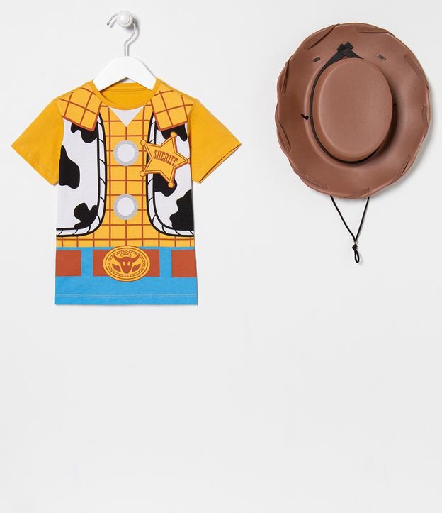 Camiseta Infantil Estampa Toy Story Woody com Chapéu - Tam 2 a 5 anos  - Cor: Amarelo  - Tamanho: 03