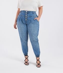 Calça Jeans Jogger com Botões e Pregas Curve & Plus Size