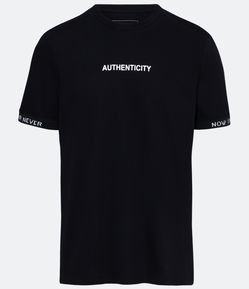 Camiseta Regular em Meia Malha com Lettering Authenticity