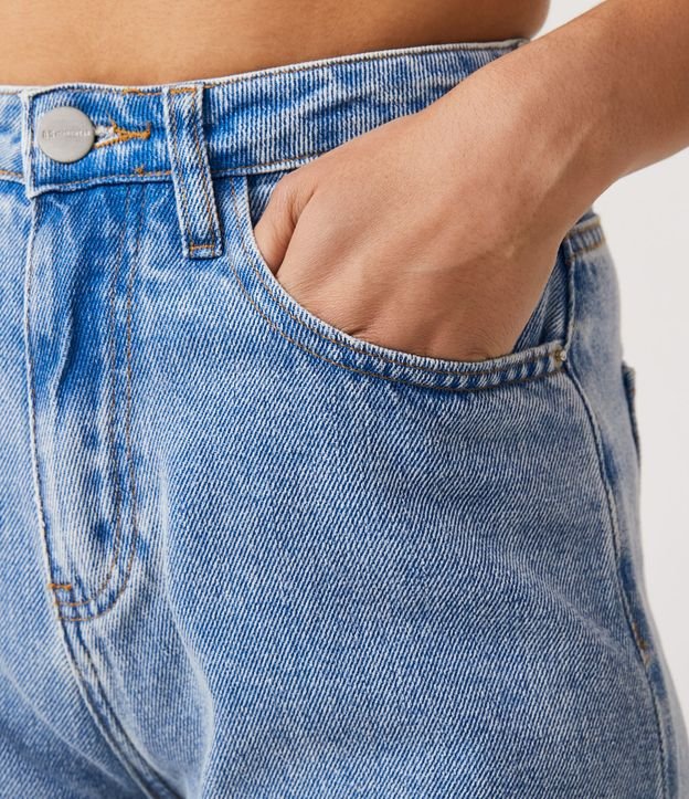 Short Mom Básico Jeans com Cinto de Cordão Azul 4