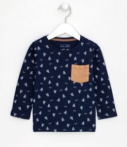 Camiseta Infantil com Bolso Frontal e Estampa Barquinhos - Tam 1 a 5 anos