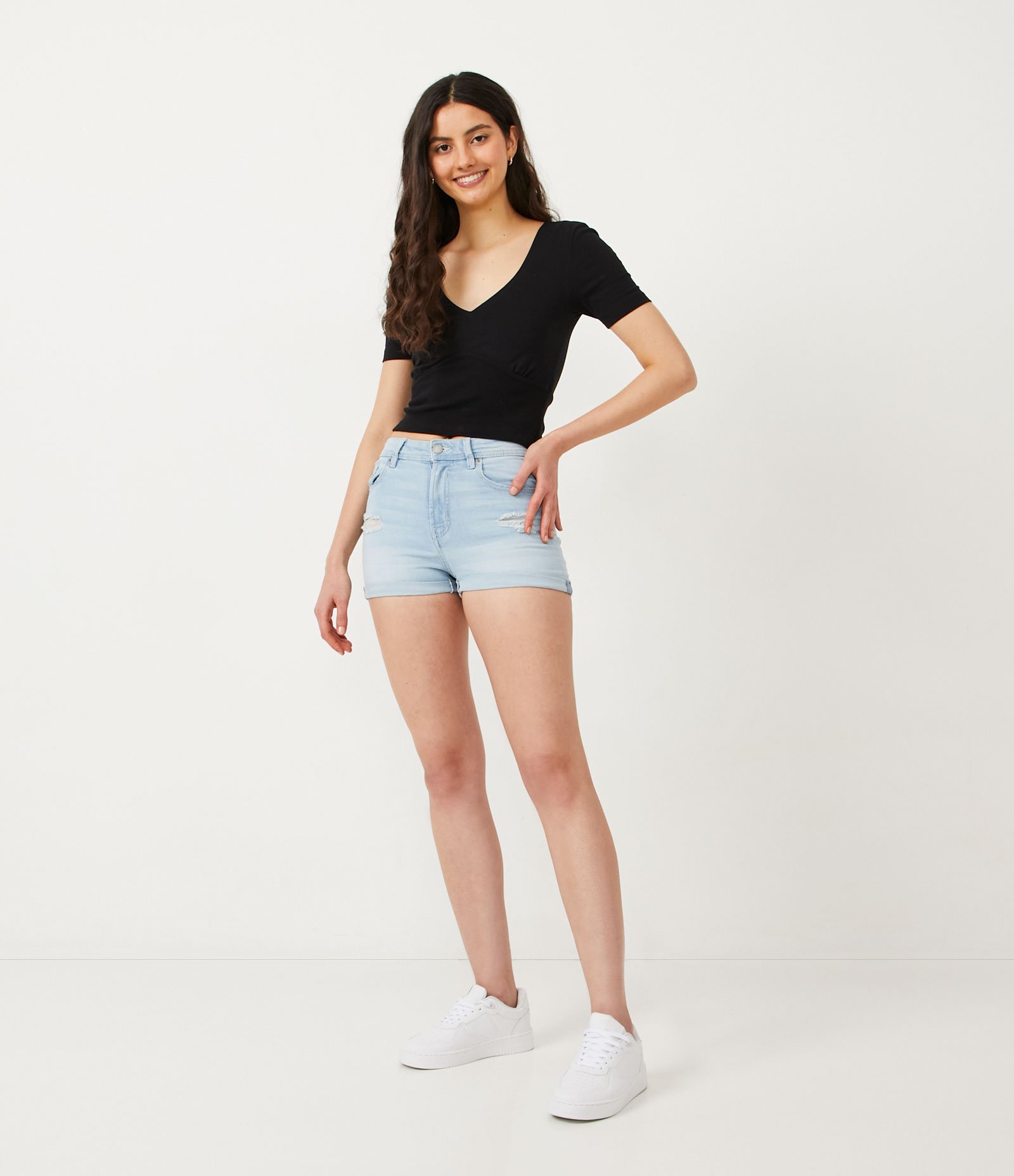 Short Hot Pants em Jeans com Barra Dobrada Azul 1