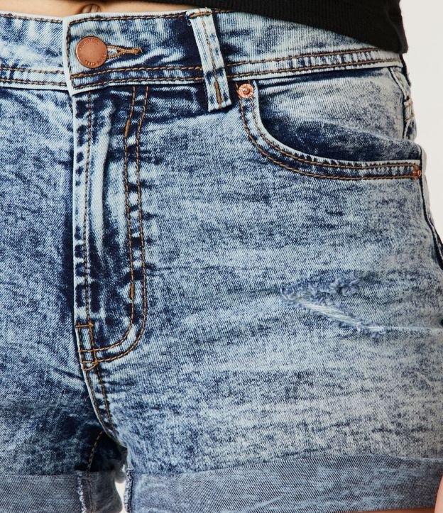 Short Hot Pants em Jeans com Barra Dobrada Azul 4
