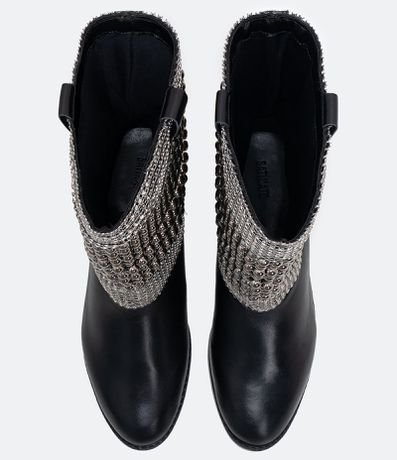 bota com malha de metal