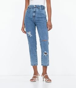 Calça Clochard Jeans Lisa com Puídos e Regulador na Cintura