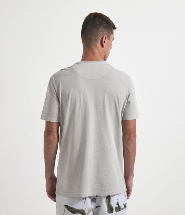 Camiseta Regular Fit Lavada com Bolso | Marfinno | Cinza | P