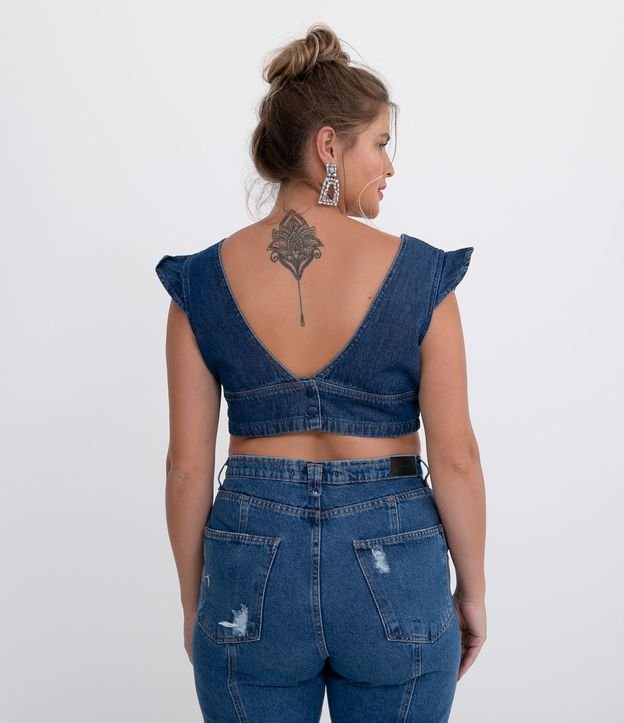 Blusa Cropped em Jeans com Babadinhos e Decote V | Blue Steel | Azul | PP