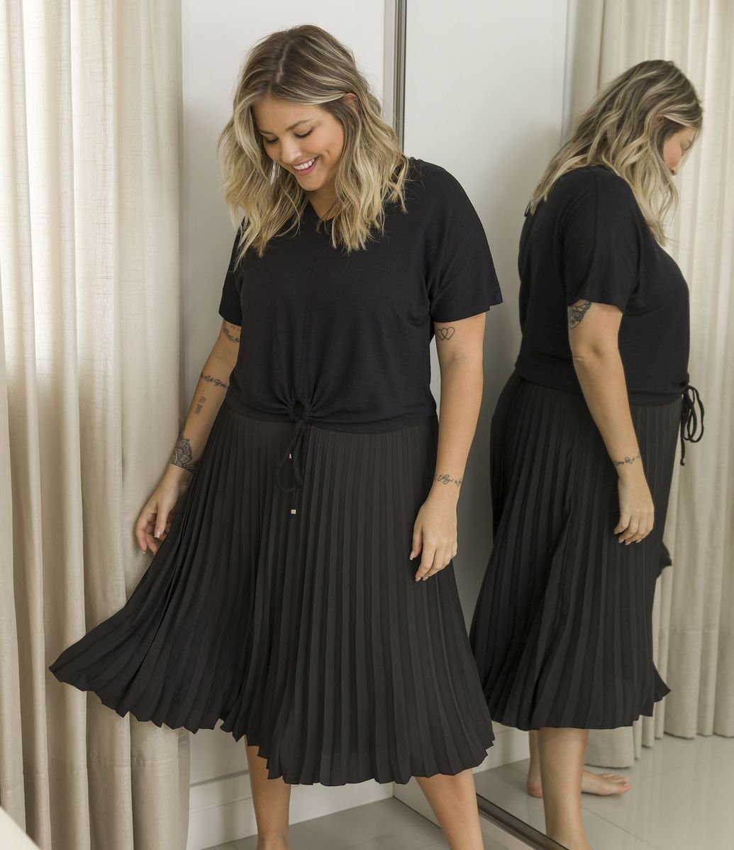 saia plus size plissada