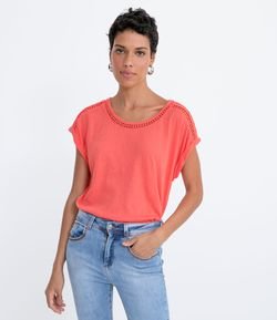 Blusa de renda: elegante e charmosa - Renner