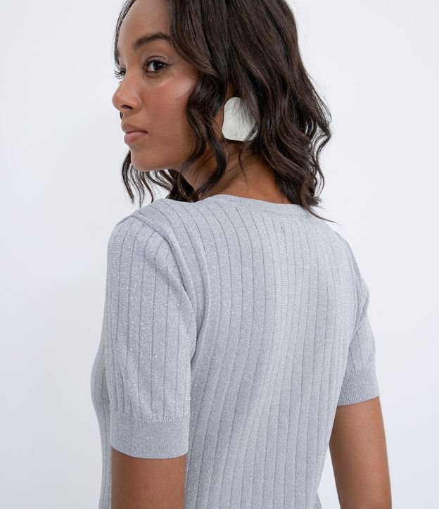 Blusa Canelada em Tricô com Fio Metalizado