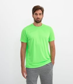 Camiseta Esportiva em Neon