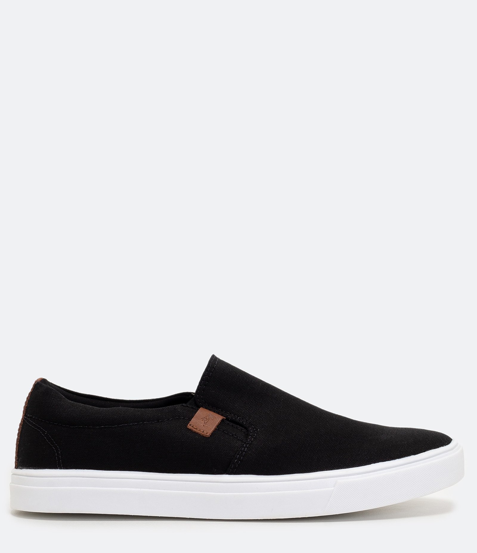 Tênis Slip On com Recortes e Etiqueta Aplicada Preto 2