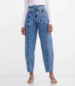Calça Baggy Jeans com Recortes e Cinto Faixa