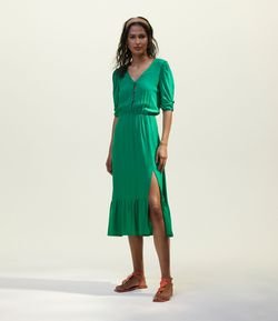 Vestido Midi com Babados e Fenda