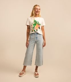 Calça Pantacourt em Jeans com Cordão