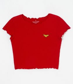 Blusa Cropped Manga Curta Bordado Mulher Maravilha em Ribana - Renner