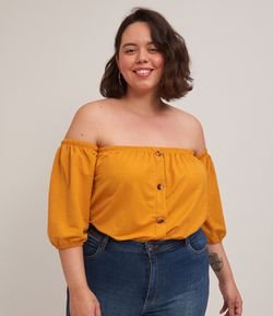 Blusa Ombro a Ombo Lisa com Botões Curve & Plus Size