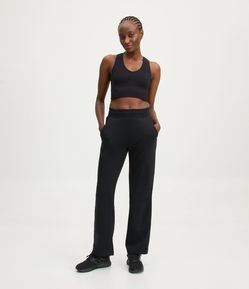 Calça Reta Básica Esportiva em Moletom com Bolsos