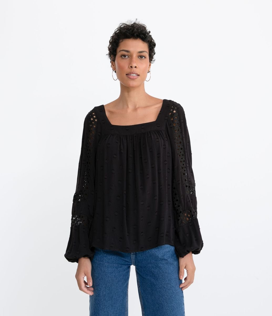 Blusa Bata em Viscose com Renda na Manga Menor preço em Blusa Bata em Viscose com Renda na Manga