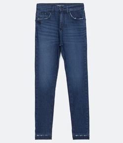 Calça Skinny Jeans Lisa com Puídos na Barra